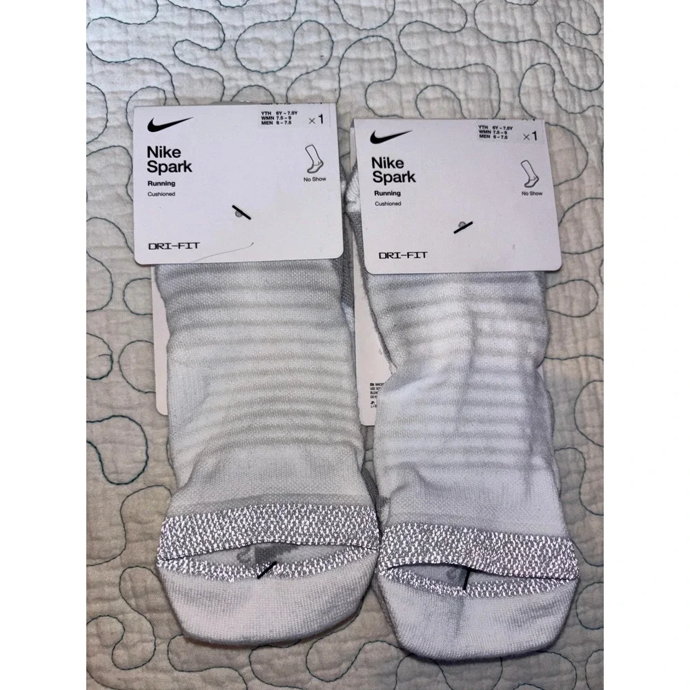 Nike Spark Running Cushioned No Show Socks Dri-FIT White Silver Mens 6-7.5